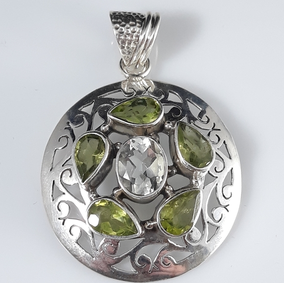 Rock Quartz and Peridot Pendant - Picture 2 of 5